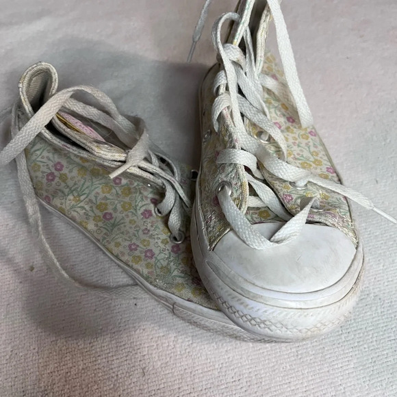 Floral Converse High Tops Size 3 - Picture 2 of 5